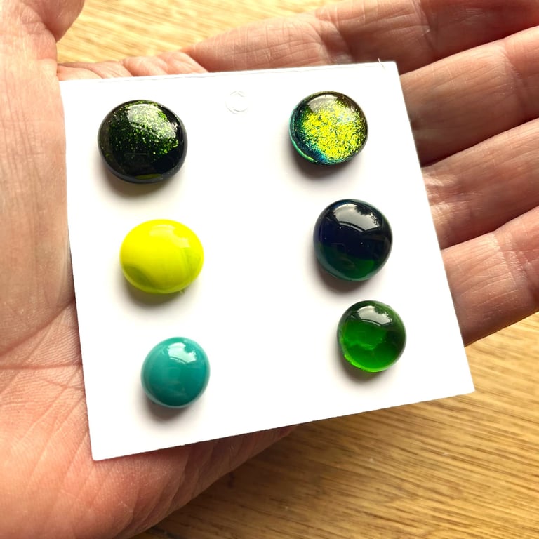 Card or six green fused glass cabachons