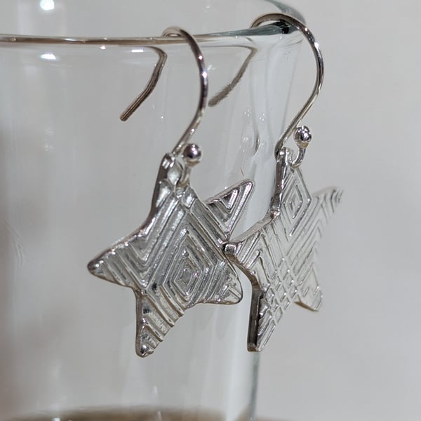 Fine silver star earrings