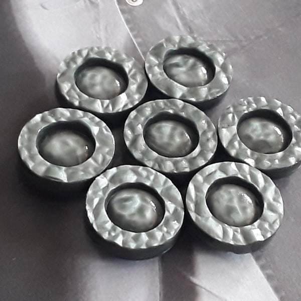 3 4" 19mm 30L VINTAGE Grey early Polyester Shank retro buttons