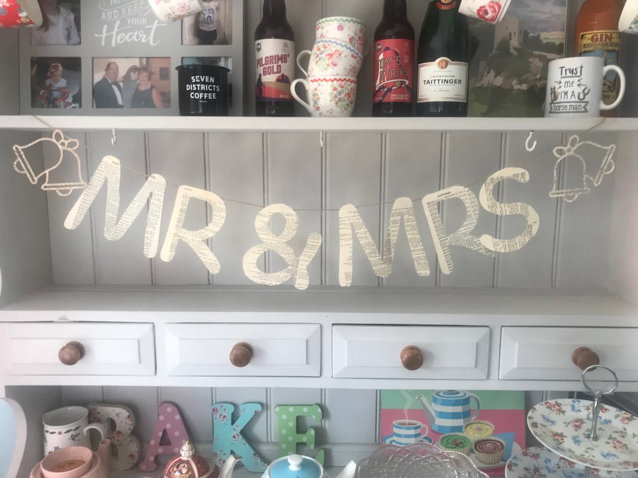 Mr and Mrs Book Page Bunting