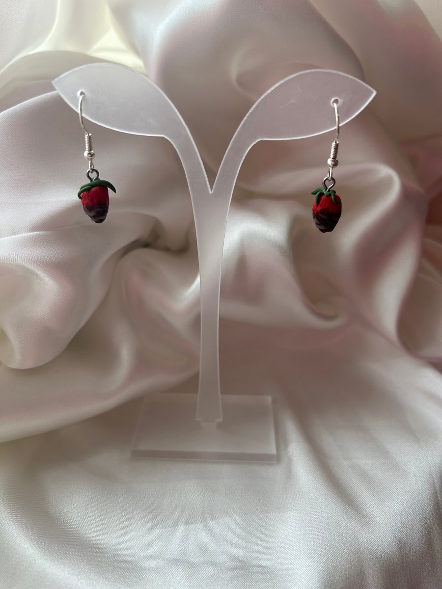 Strawberries dipped in chocolate