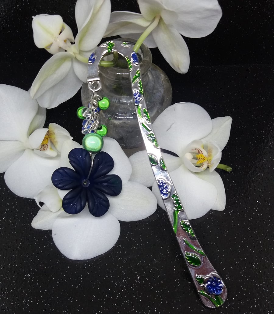 EN18 Enamel bookmark with acrylic flower