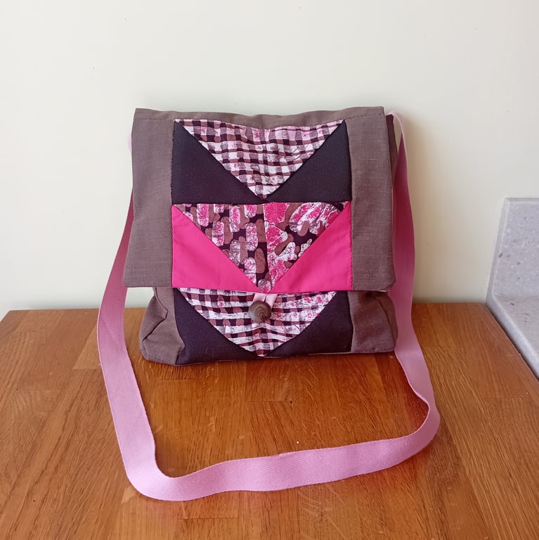 Patchwork shoulder bag in brown and cerise