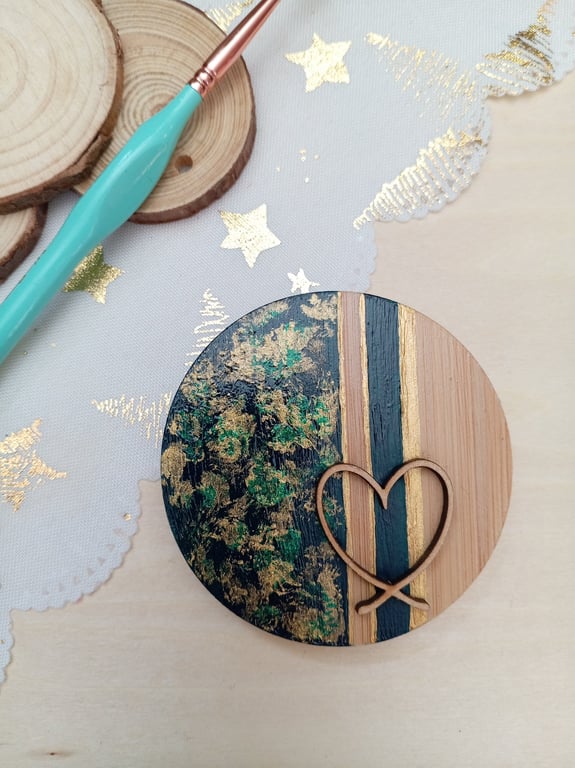Wooden Deep green gold heart pocket mirror