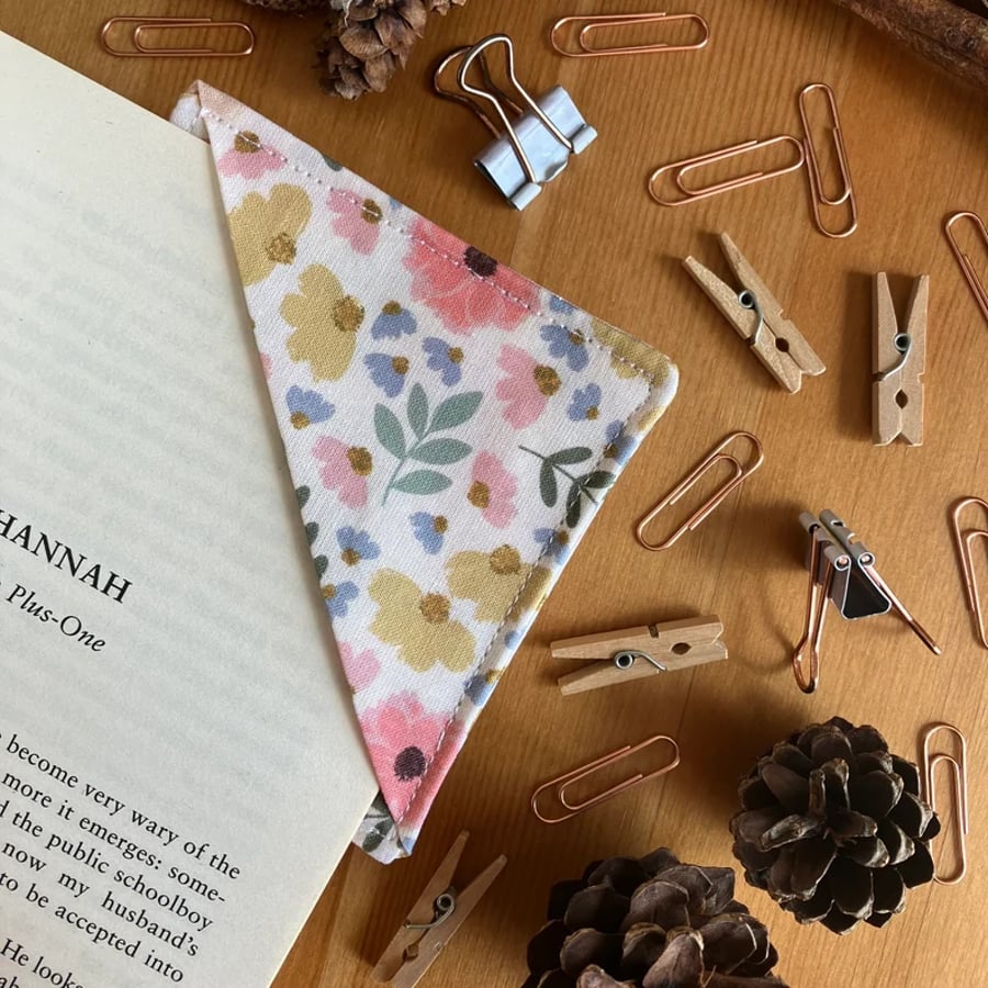 Summer Floral Square Fabric Corner Cotton Bookmark