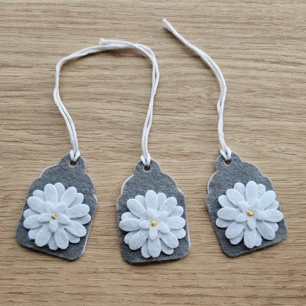 Felt Flower Gift Tags 