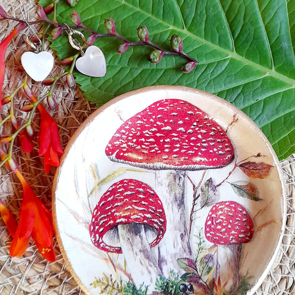 Clay Toadstool Trinket Dish  FREE POSTAGE