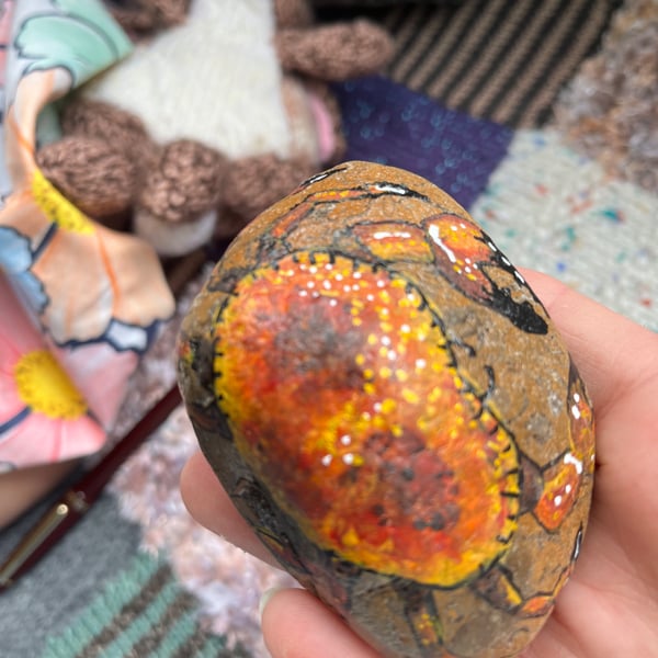 Crab Hand painted and varnished paper weight stone 