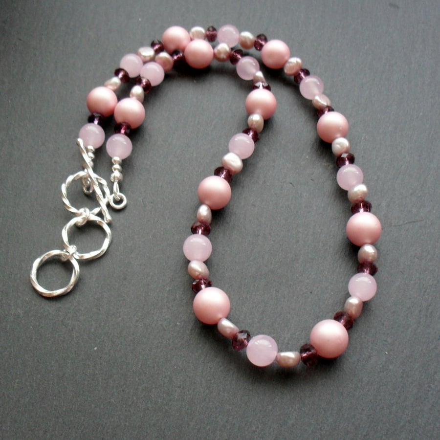 Shell Pearl Quartzite and Pearl Silver Plated Necklace