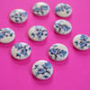 15mm Wooden Floral Buttons Blue White 10pk Flowers (SF1)