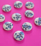 15mm Wooden Floral Buttons Blue White 10pk Flowers (SF1)