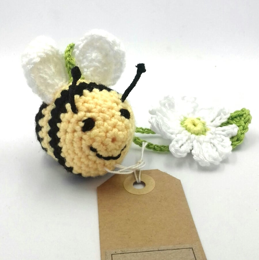 Crochet Messenger Bee