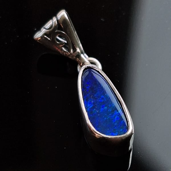 13x6mm Free Form Lightening Ridge Opal Doublet Pendant
