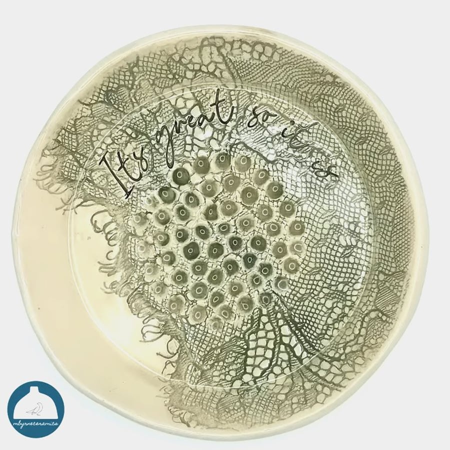 Ceramic garlic grater with lace detail