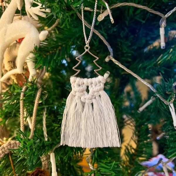 Macrame Christmas Tree Ornament - White & Silver