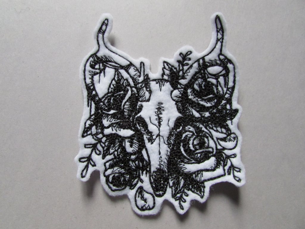 Stag Deer Skull Embroidered Sew on Applique Patch
