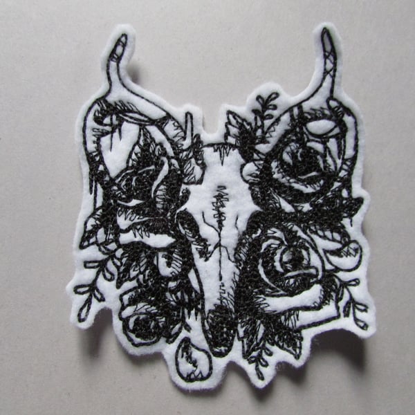 Stag Deer Skull Embroidered Sew on Applique Patch