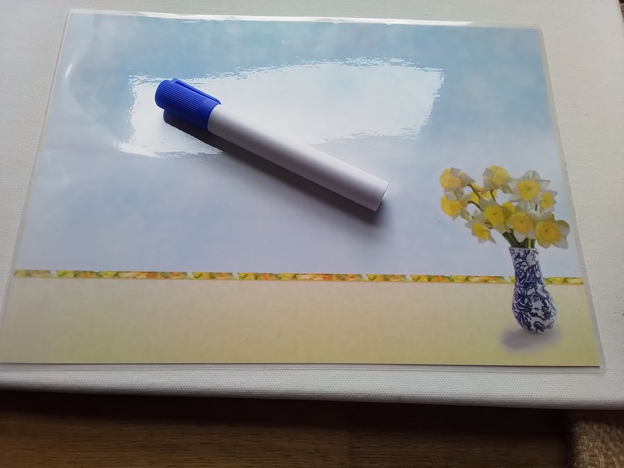 Memo board. Magnetic board. Wipeable board. Ref 006