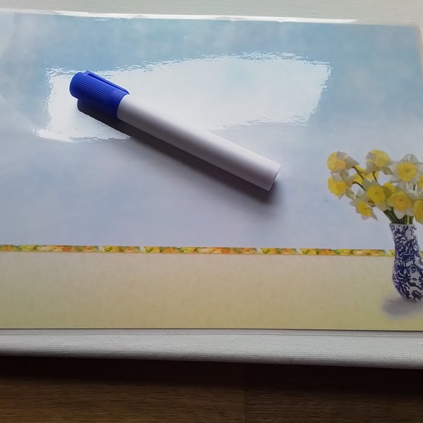 Memo board. Magnetic board. Wipeable board. Ref 006