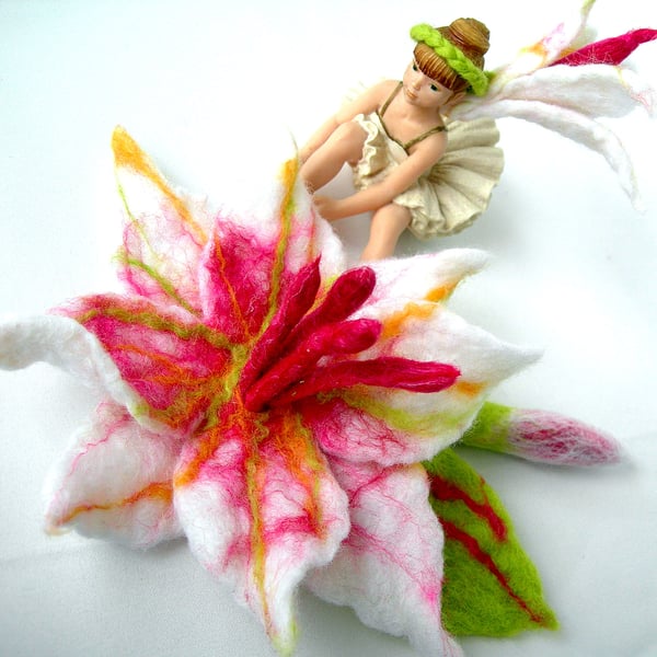  Hand Felted, Wool Jewelry felted broochF -100% WOOL MERINO-LILY-