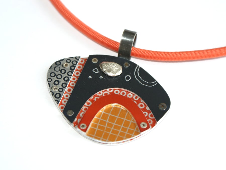 Abstract layers necklace red and gold