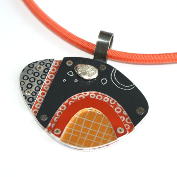 Abstract layers necklace red and gold