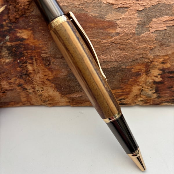 Pen Made From Genuine Dr Who Tardis Wood - Mark 1 Tardis Film Prop