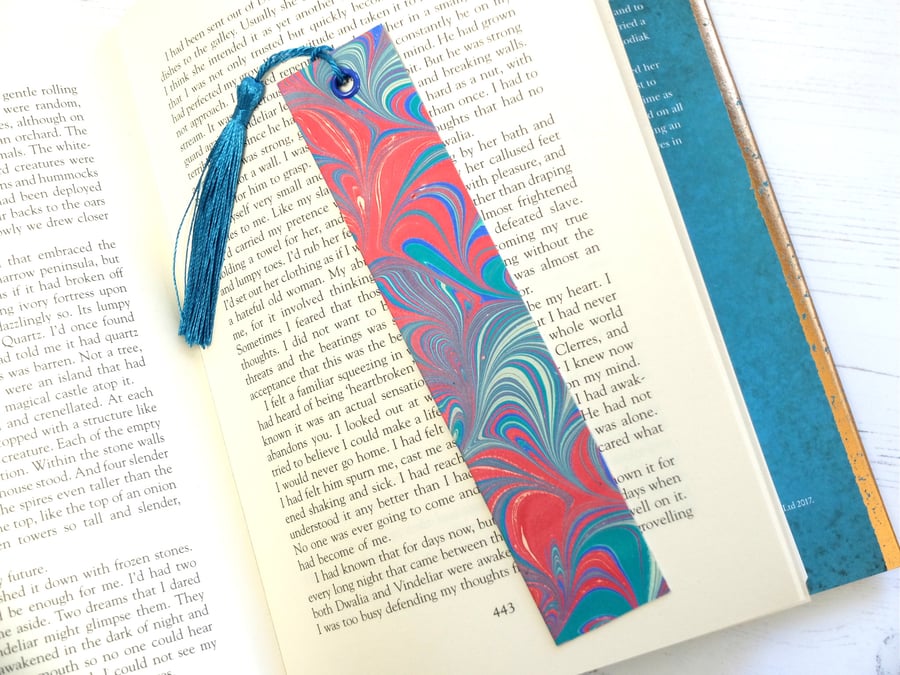 Bright and colourful marbled paper bookmark bouquet pattern