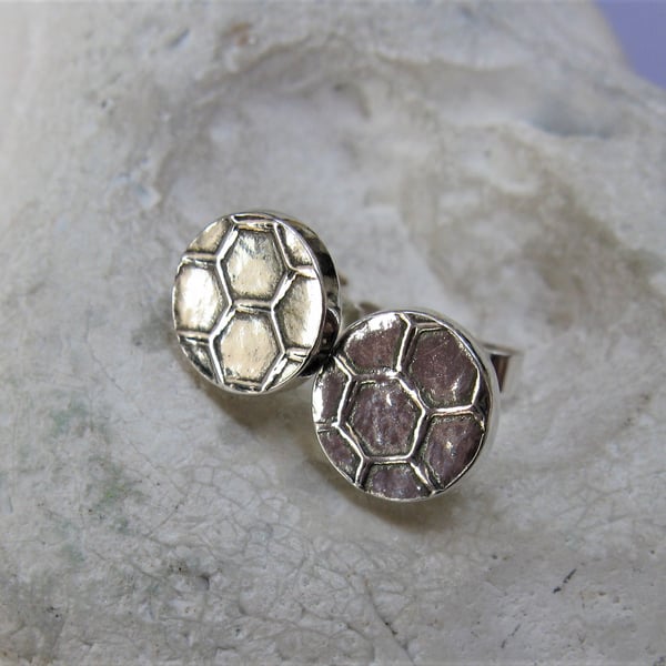Hallmarked Fine silver honeycomb stud earrings