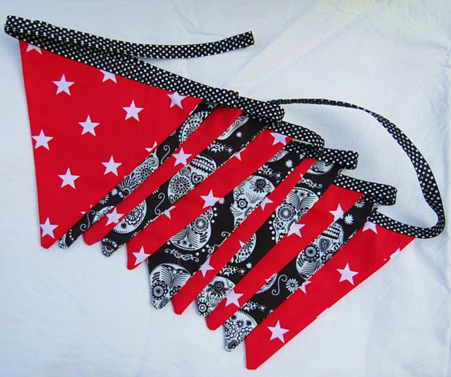 Fabric Bunting.  Skulls and Stars.  11 flags.  Pirate Decor.  Halloween.