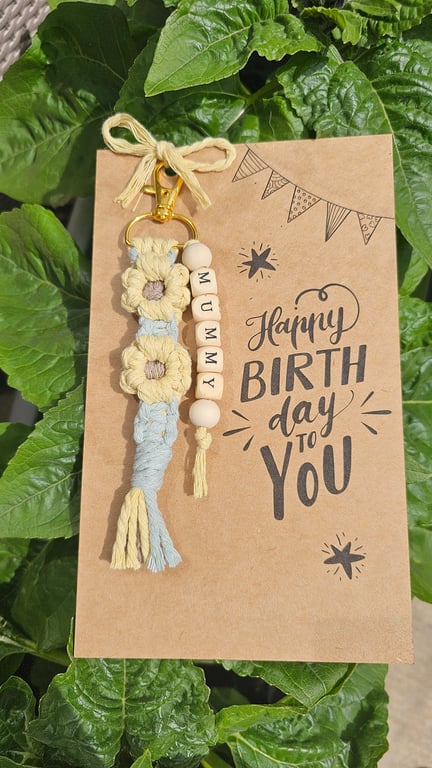Sunflower macrame key or bagchain with custom name wooden beads