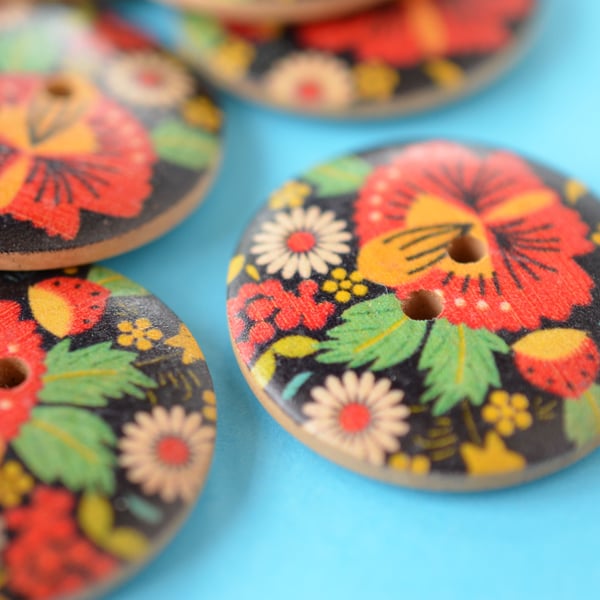 30mm Wooden Red Black Green Russian Floral Design One Large Button (RLG7)