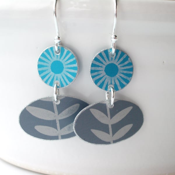 Flower and leaf earrings in blue and grey