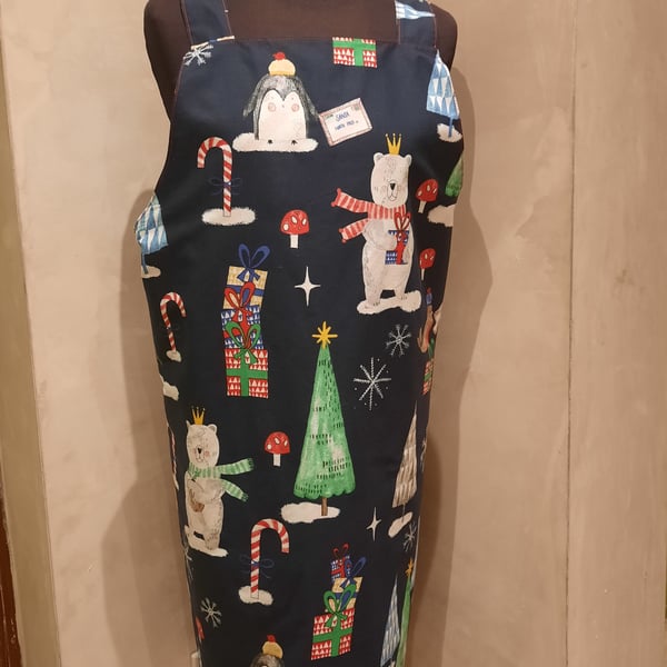 Ladies Christmas apron size medium