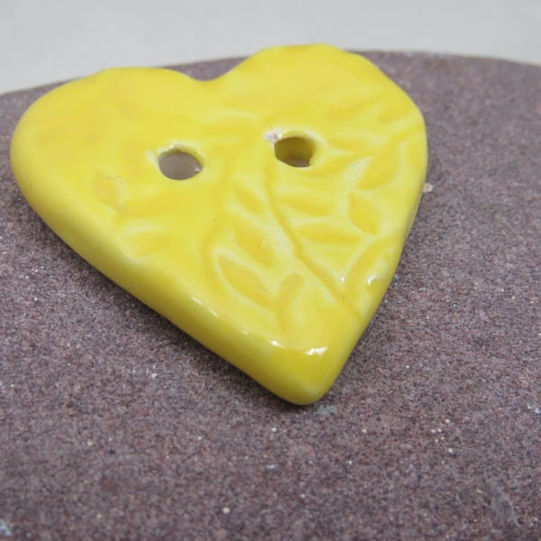 Medium Lemon Yellow Leaf Sprig Texture Heart Shaped Ceramic Button