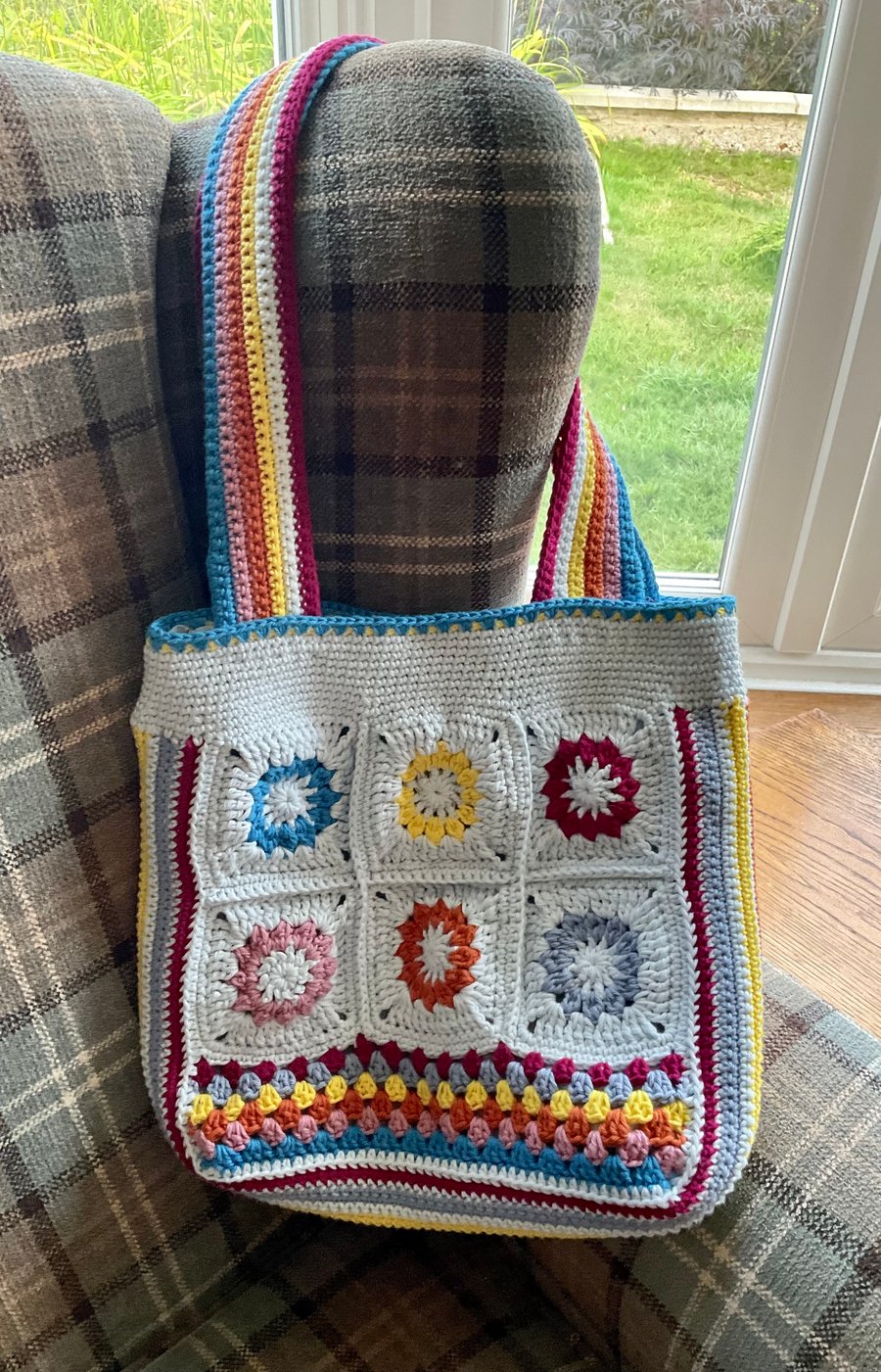 Floral Granny Squares Shoulder Tote Bag crocheted in cotton yarn.