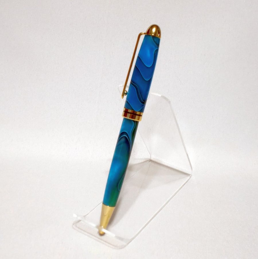 Round Top Classic Pen. Gold Plate Fittings. Turquoise Acrylic (P026)