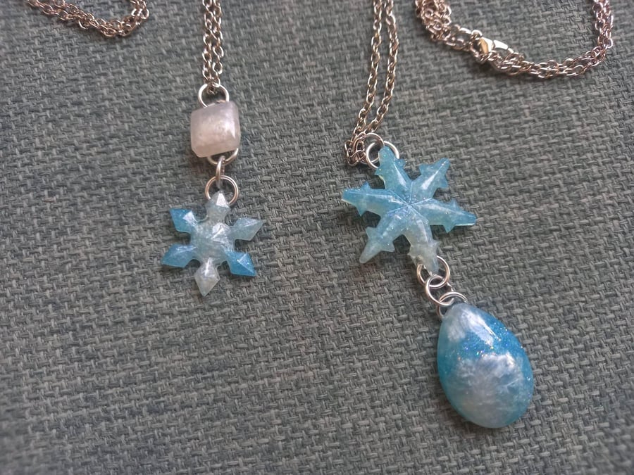 Snowflake and Gem Necklace