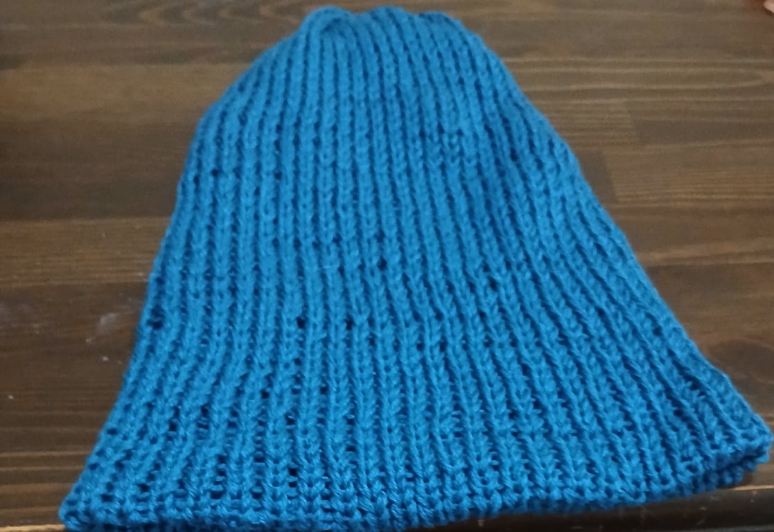unisex adult 100% cashmere hand knitted royal blue beanie