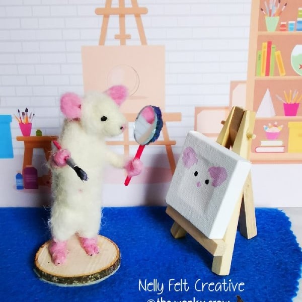 whimsy woods Snowdrop needle felted artist mouse with easel