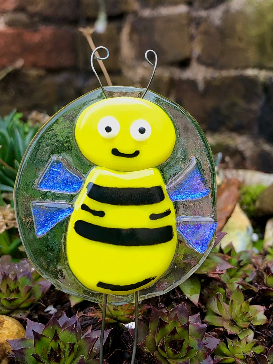 Cute glass bee has dichroic glass sparkly wings garden or plant pot decoration 