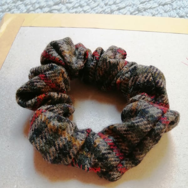 Tartan wool scrunchie 