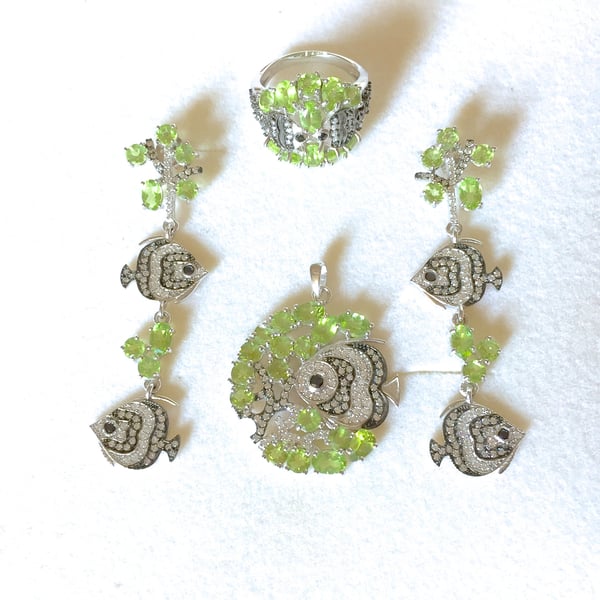 Peridot and Spinel Fish in the Seabed Frieze Pendant & Dropper Earrings