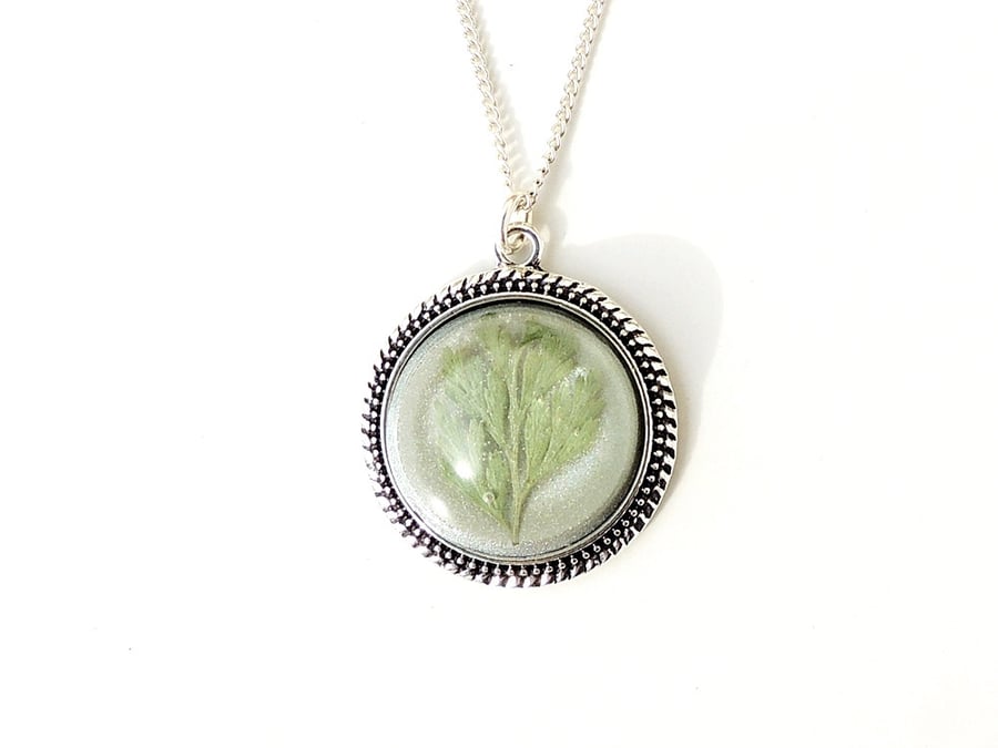 Green Leaf Necklace - SALE (024)