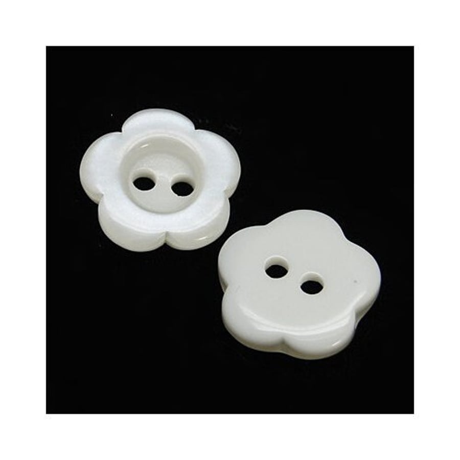 White Flower Resin Buttons - 15mm, 2-Hole - Packet of 50 for Sewing and Crafting