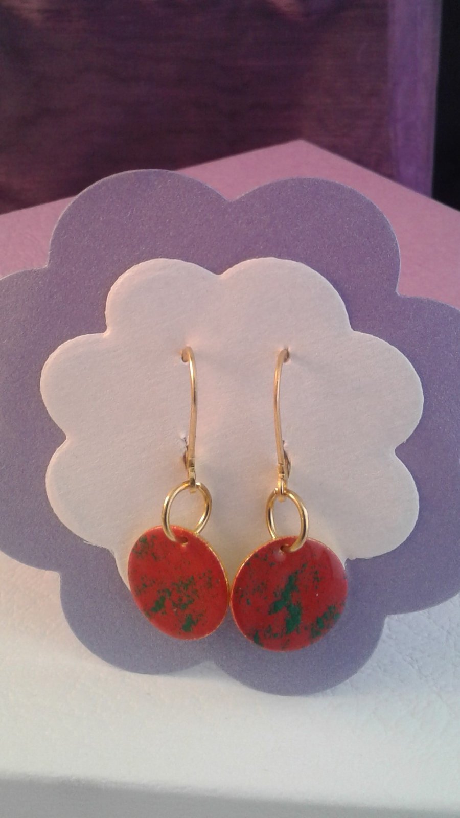 EE04 enamelled red,green earrings