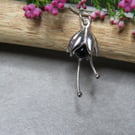 Black Onyx Sterling Silver Flower Pendant Necklace - Free UK P&P