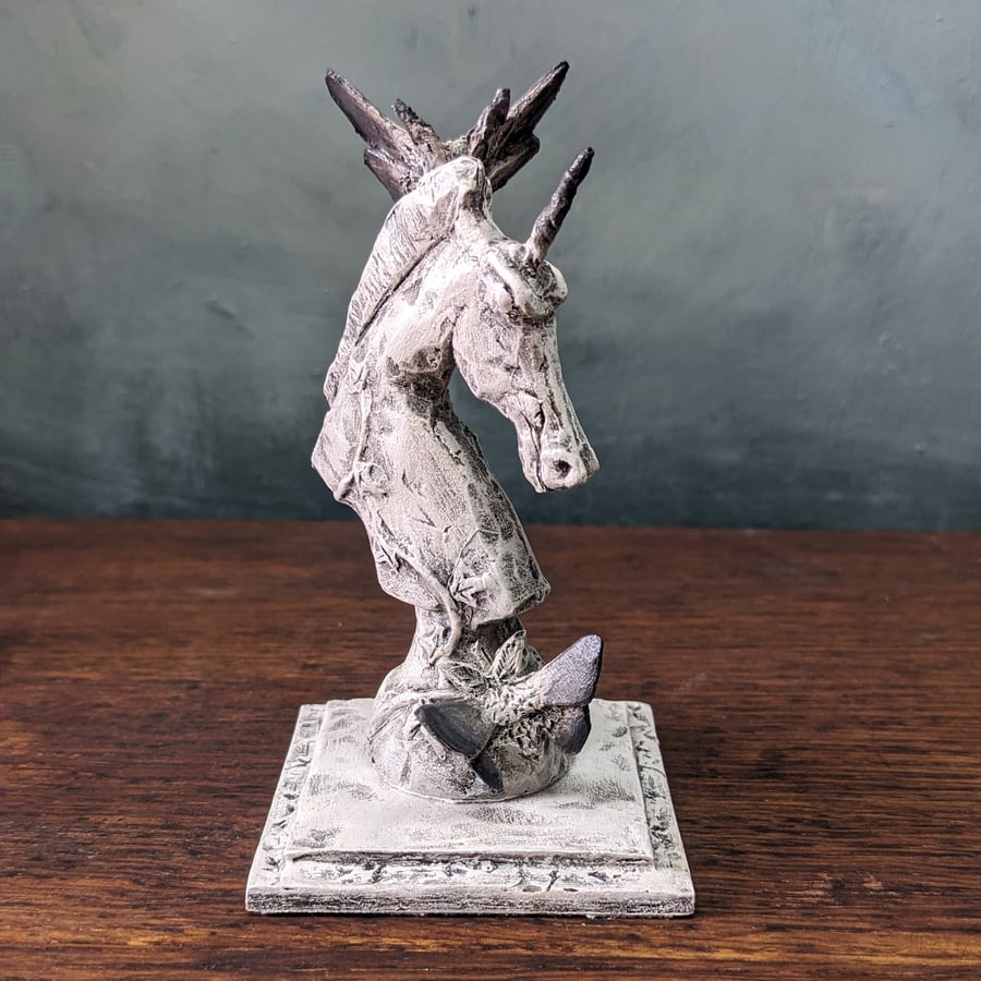 Left side Knight Chess Piece and Tile 