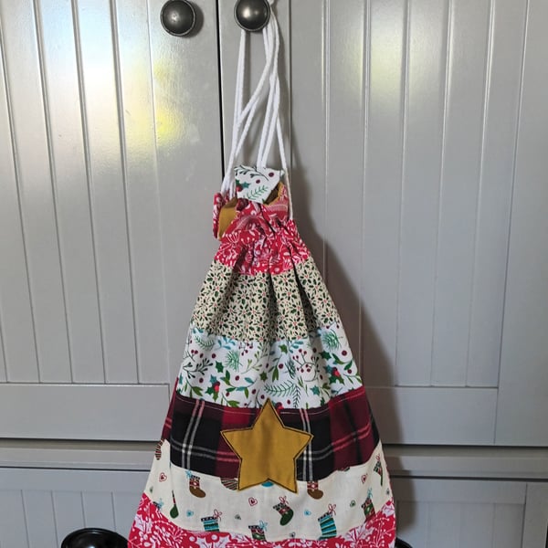 Christmas drawstring bag, Christmas bag, drawstring bag, lined drawstring bag
