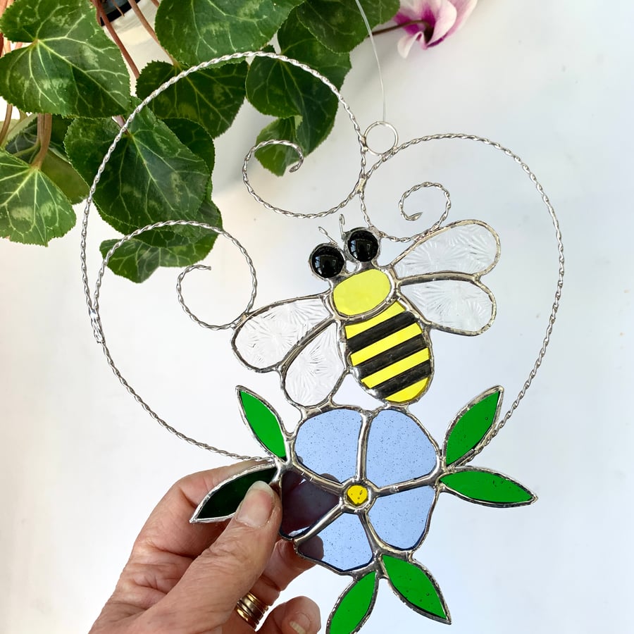 Stained Glass Bee and Forget-me-not  Suncatcher - Handmade Window Decoration 